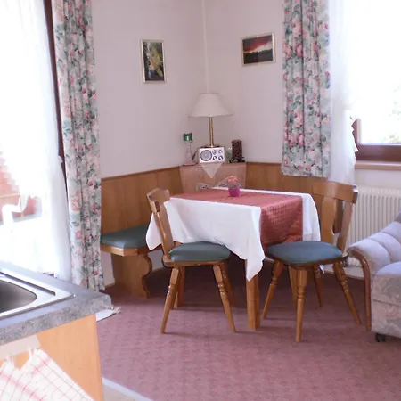 Pension Leyrer Kotschach-Mauthen Buitenkant foto